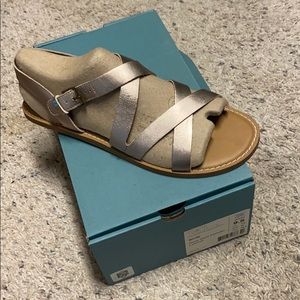 Toms sandals
